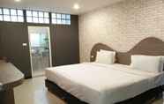 Bedroom 5 Ton Aor Place Hotel Ratchada