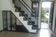 Common Space Villa Kencana Apel C1