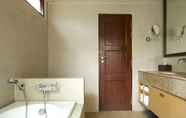 Toilet Kamar 6 Sea Sand Sun Resort and Villas (SHA)