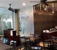 Restaurant 4 Bary Inn Hotel KLIA & KLIA2, Free Airport Shuttle