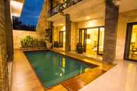 Kolam Renang The Royal Kimberley Suites