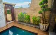 Swimming Pool 4 The Royal Kimberley Suites