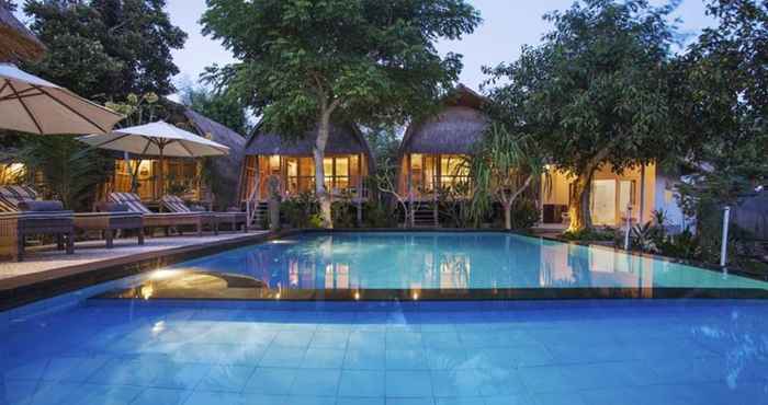 Swimming Pool Komodo Garden 