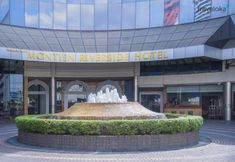 Exterior 5 Montien Riverside Hotel Bangkok