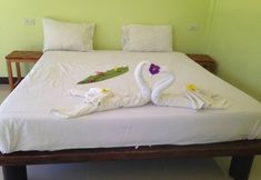 Bedroom 2 Summer House Resort 2