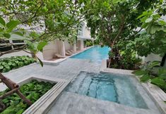 游泳池 4 CHERN Bangkok Boutique Hostel