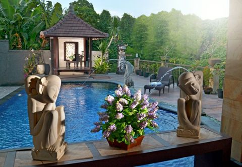 スイミングプール Hotel Puri Nusa Indah