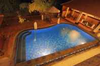 Swimming Pool Hotel Puri Nusa Indah 