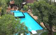 Swimming Pool 2 Kodchasri Thani Hotel Chiangmai