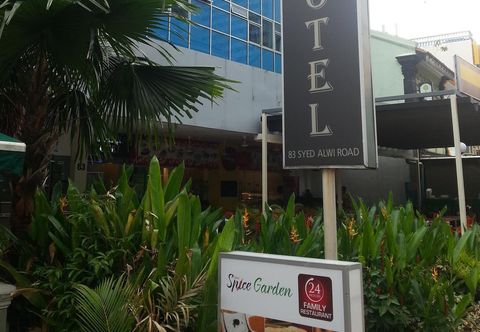 Exterior Arianna Hotel