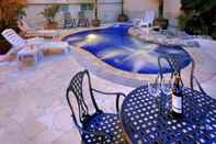 Swimming Pool Hotel Bencoolen Singapore