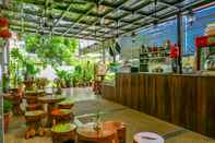 Bar, Cafe and Lounge Hotel Paloma Inn