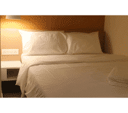 Bedroom 4 1000 Miles Hotel