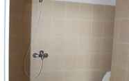 Toilet Kamar 5 Beringin Golf Lippo Karawaci Guest House