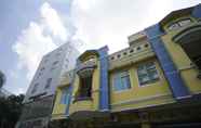 Exterior 5 SUPER OYO 1173 Hotel Shofa Marwah