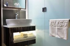 객실 내 욕실 Bliss Hotel Singapore