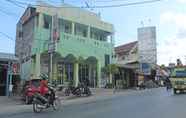 Bangunan 4 OYO 91721 Hotel Brenton