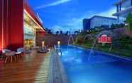 Kolam Renang 2 favehotel Banjarbaru Banjarmasin