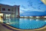 Swimming Pool MTC 2A Apartment