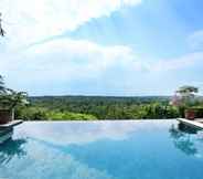 Swimming Pool 4 Villa Bayu 