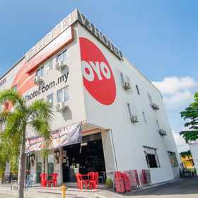 OYO 383 V3 Hotel Nusajaya 1, Hotel Restoran padang bundo kanduang