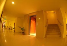 Lobby 3 R-Con Residence