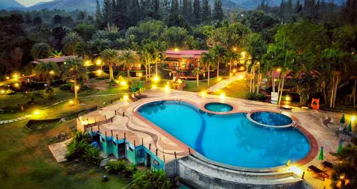 Ruang untuk Umum Kaengkrachan Boathouse Paradise Resort