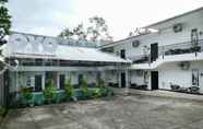 Exterior 4 SUPER OYO 409 Pondok Helomi