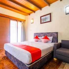 Bedroom 1 Capital O 2640 Cottage GS Rumah Kayu Syariah, Khách sạn Polsek Cisarua