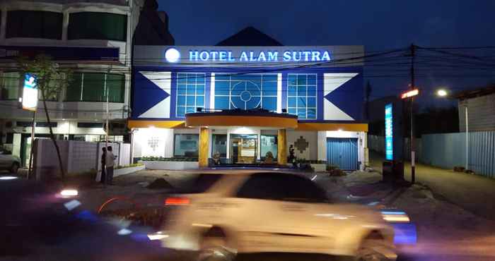 Bangunan Hotel Alam Sutra