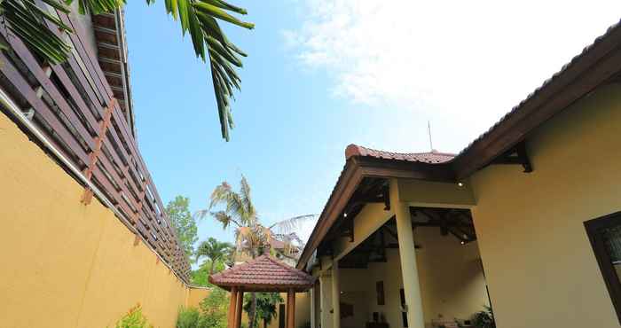 Exterior Putri Bali Villa