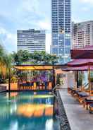 SWIMMING_POOL Park Plaza Bangkok Soi 18