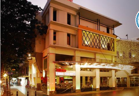 外観 Triple Two Silom Hotel