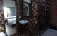 Toilet Kamar 7 Green Bowl Bali Homestay