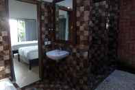 In-room Bathroom Green Bowl Bali Homestay