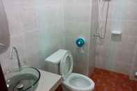 Toilet Kamar Green Home Resort
