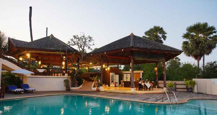 Swimming Pool Tanaosri Resort Pranburi