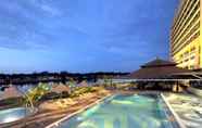 สระว่ายน้ำ 5 Grand Margherita Hotel