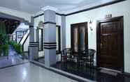 Lobby 6 Hotel Mataram Baru