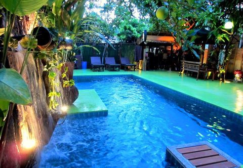 Swimming Pool De Wiang Kum Kam