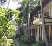 ภายนอกอาคาร 6 Rattana Guesthouse & Bungalow