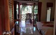 Kamar Tidur 4 Rattana Guesthouse & Bungalow