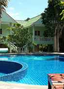 SWIMMING_POOL Rattana Guesthouse & Bungalow