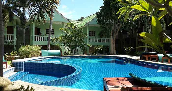 Swimming Pool Rattana Guesthouse & Bungalow