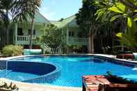 Swimming Pool Rattana Guesthouse & Bungalow