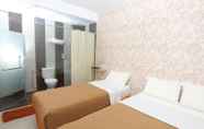 Bedroom 6 1 Hotel Taman Connaught