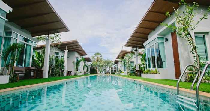 Kolam Renang T-Raya Resort Pranburi