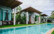 สระว่ายน้ำ 2 T-Raya Resort Pranburi