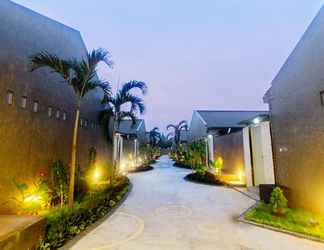 Exterior 2 Bali Rich Luxury Villa Tuban