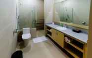 In-room Bathroom 5 Bali Rich Luxury Villa Tuban